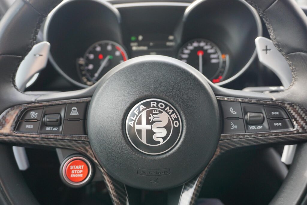 Alfa Romeo Giulia 2.0 T AWD Veloce | Carbon | Carplay | Milano Edition