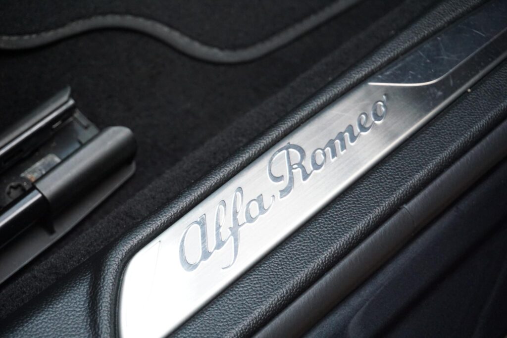 Alfa Romeo Giulia 2.0 T AWD Veloce | Carbon | Carplay | Milano Edition