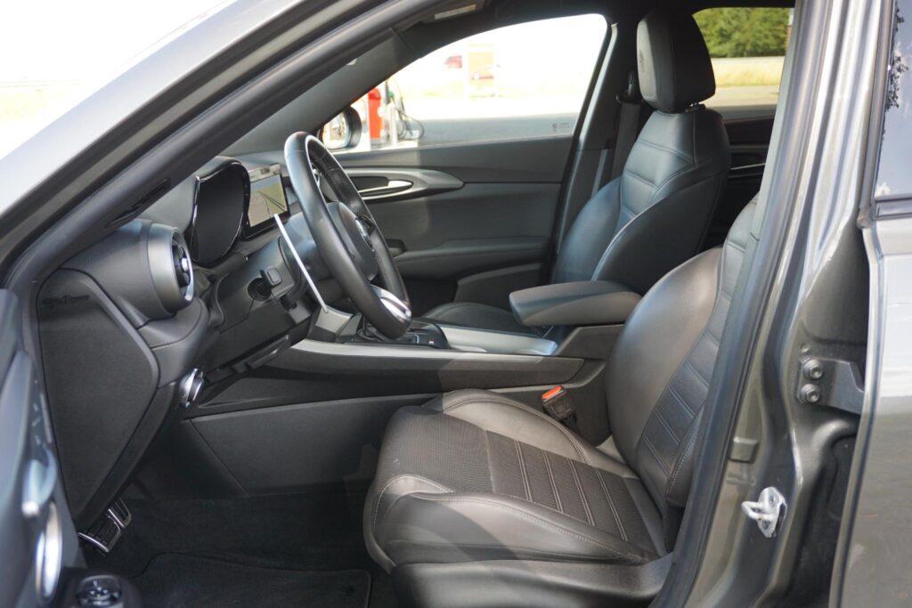 Alfa Romeo Tonale 1.5T Hybrid Veloce | stoel koeling | leer | ACC | H&K