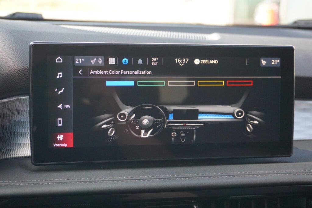 Alfa Romeo Tonale 1.5T Hybrid Veloce | stoel koeling | leer | ACC | H&K