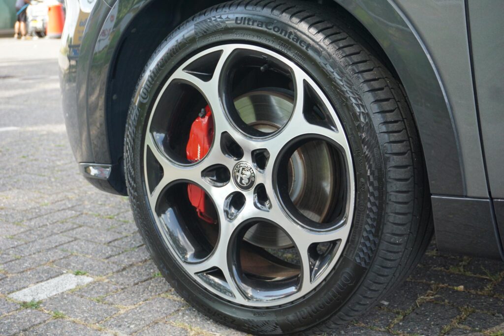 Alfa Romeo Tonale 1.5T Hybrid Veloce | stoel koeling | leer | ACC | H&K