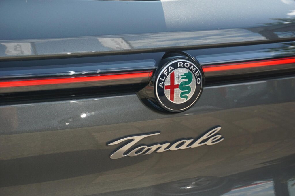 Alfa Romeo Tonale 1.5T Hybrid Veloce | stoel koeling | leer | ACC | H&K
