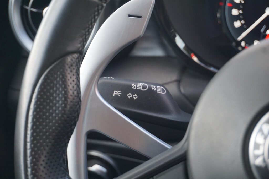 Alfa Romeo Tonale 1.5T Hybrid Veloce | stoel koeling | leer | ACC | H&K