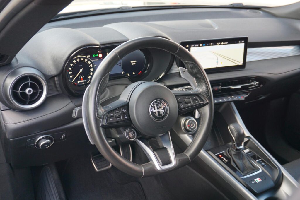 Alfa Romeo Tonale 1.5T Hybrid Veloce | stoel koeling | leer | ACC | H&K
